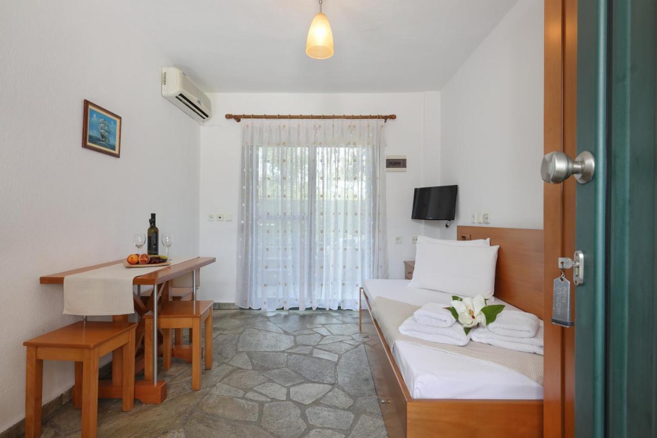 Maistrali Apartments Ormos Panagias Zewnętrze zdjęcie